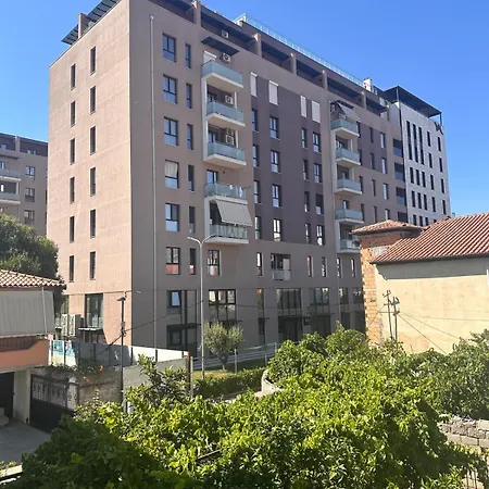 House In * Tirana