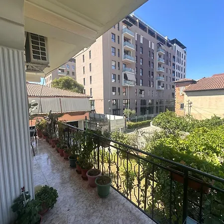 Appartement House In *